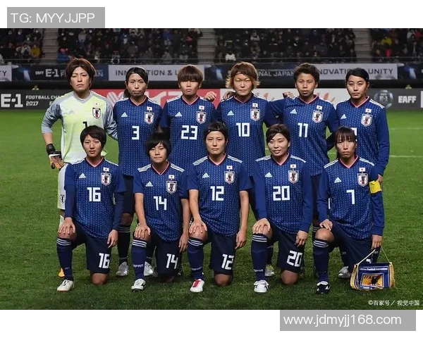 C罗足球明星发型解析与潮流趋势探讨让你成为场上焦点