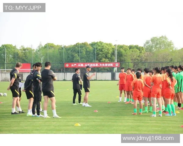 天学足球助力青少年成长开启梦想之旅培养团队精神与竞技能力的全新平台 天学足球助力青少年成长开启梦想之旅培养团队精神与竞技能力的全新平台