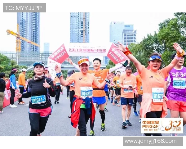 广场舞热潮席卷足球场引发争议与讨论的背后故事