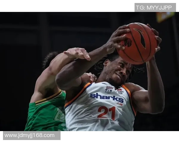 赛后分析:武汉篮球队与上海篮球队在比赛中速度对比的深度解读 赛后分析:武汉篮球队与上海篮球队在比赛中速度对比的深度解读